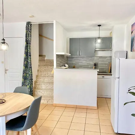 Beaux Arts T3 Duplex, Renove Lumineux + Garage Apartment *